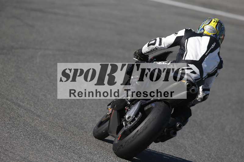 /Archiv-2024/02 29.01.-02.02.2024 Moto Center Thun Jerez/Gruppe gruen-green/134